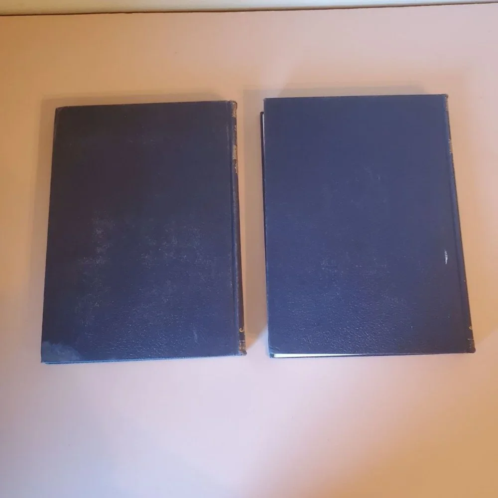 The Story Of The Bible Volumes 1 And 2 Waverley Book Co Staging‎ Decor Set